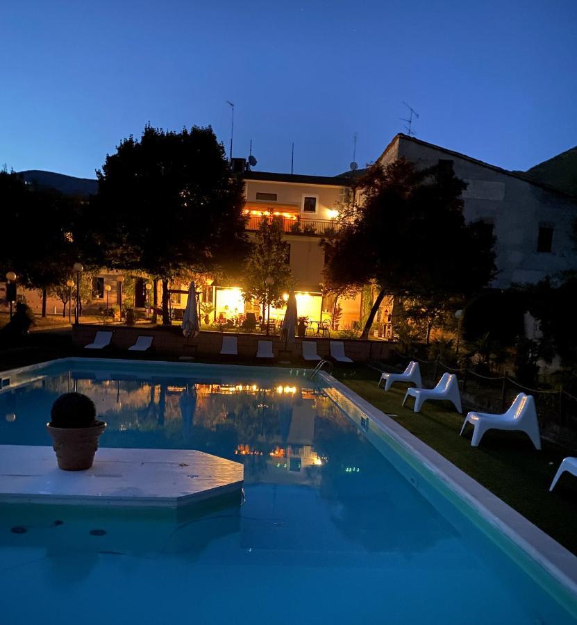 Hotel Borgo Antico Fabriano Exterior photo