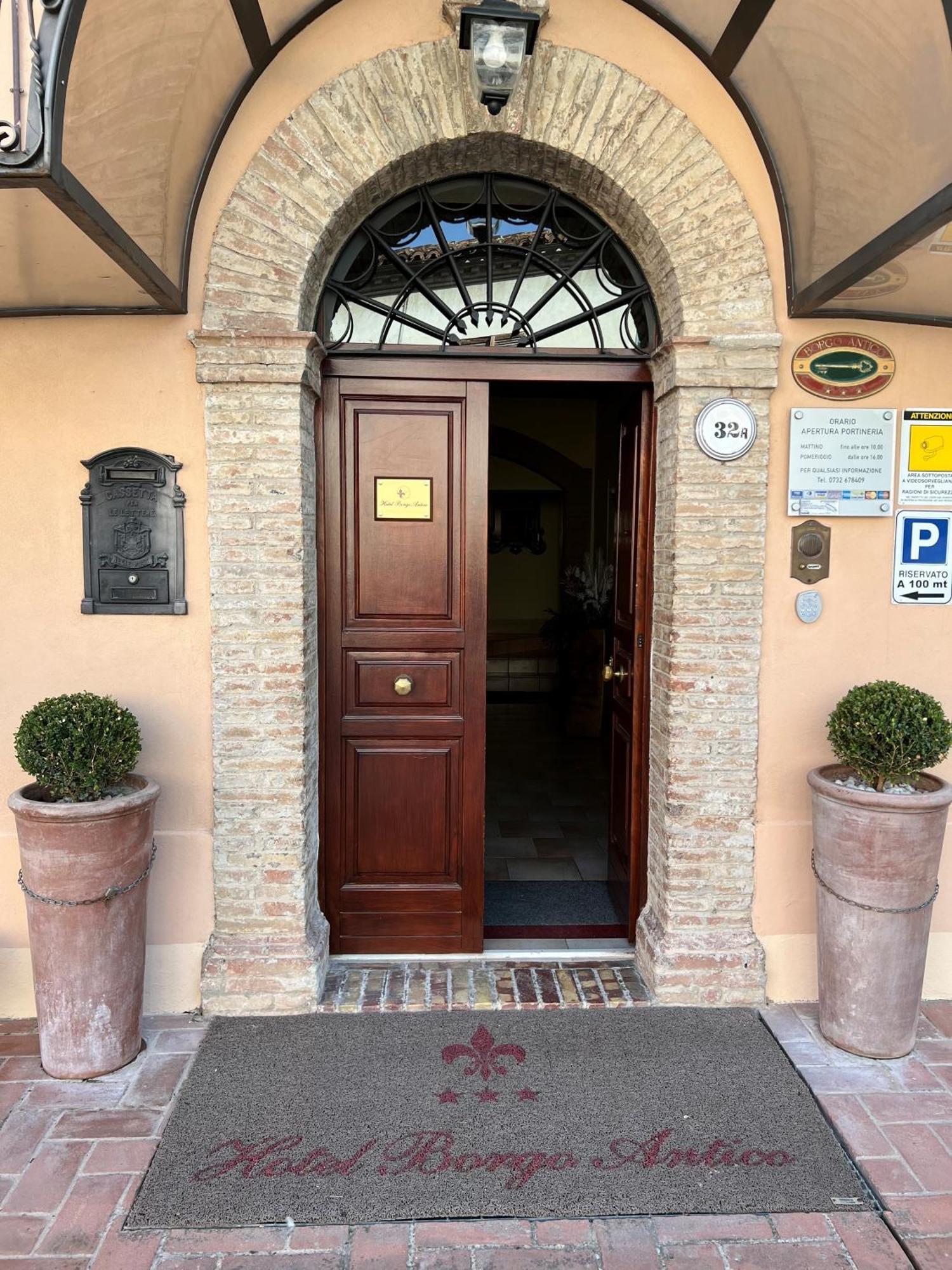 Hotel Borgo Antico Fabriano Exterior photo